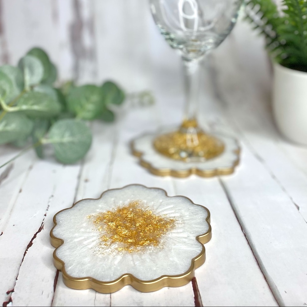 White | Gold Flower Coasters - Set of 4 - Picture 12 of 14